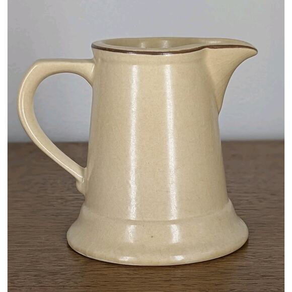 Vintage Pfaltzgraff Village Stoneware Beige Brown Creamer Pitcher USA 6 - 24 - Picture 2 of 11